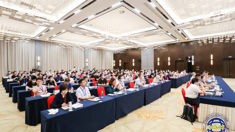 工业级有机化工原料进出口行情：解析行业趋势与机遇**
